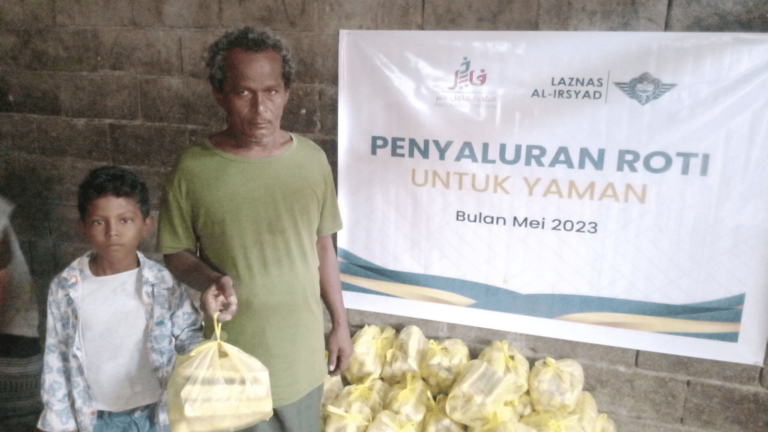 Krisis Makanan Kian Mengkhawatirkan, LAZNAS Al Irsyad Rutin Salurkan Roti Untuk Yaman