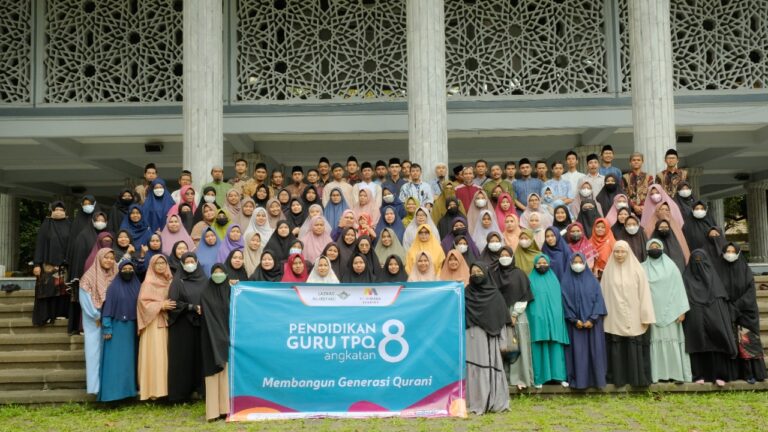 Bank Mega Syariah Salurkan Zakat Korporasi Pada Program PGTPQ Angkatan 8 LAZNAS Al Irsyad