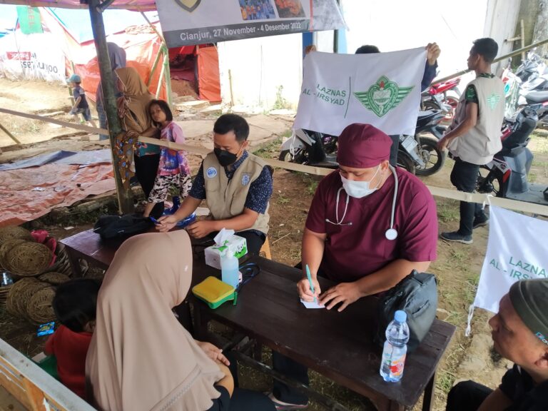 Penyaluran Logistik dan Layanan Kesehatan LAZNAS Al Irsyad Peduli Cianjur