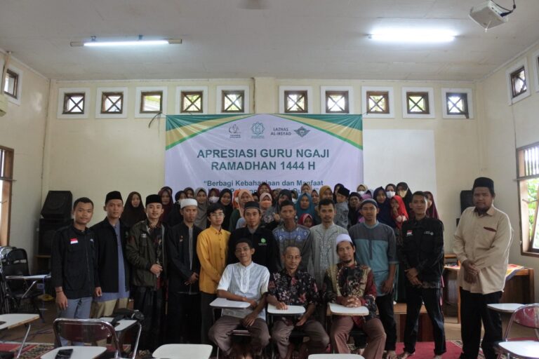 Berbagi Kebahagiaan dan Manfaat Bagi Pejuang Qurani di Bulan Penuh Berkah