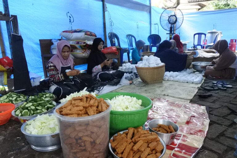 Raih Keberkahan di 10 Hari Terakhir Ramadhan Dengan Berbagi Ifthor